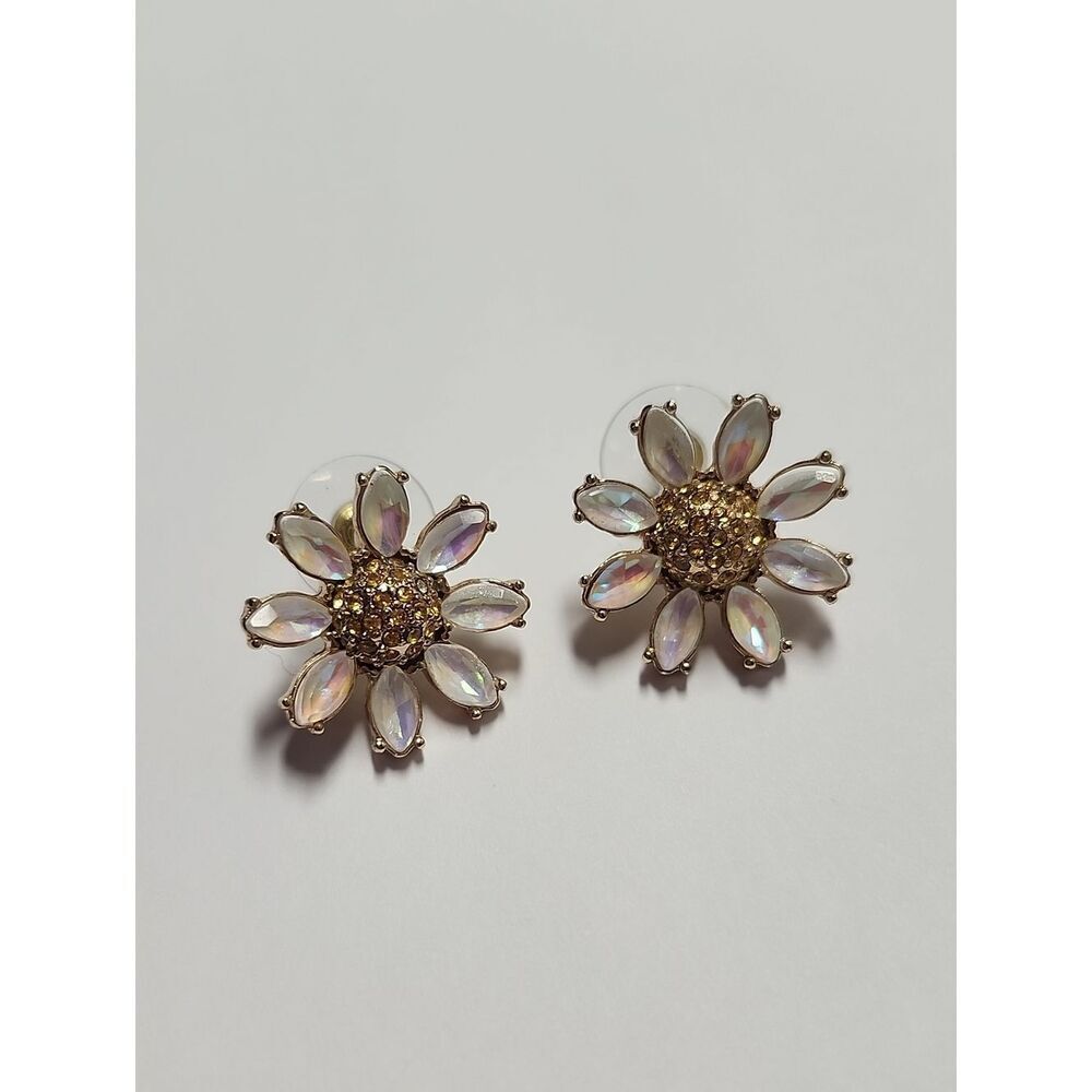 Betsey Johnson Daisy Rhinestone Flower Stud Earrings Iridescent White Gold Tone